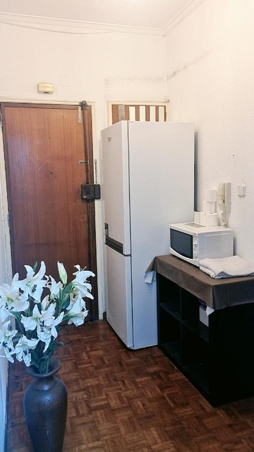Lovely Room For Rent Odivelas  Bagian luar foto